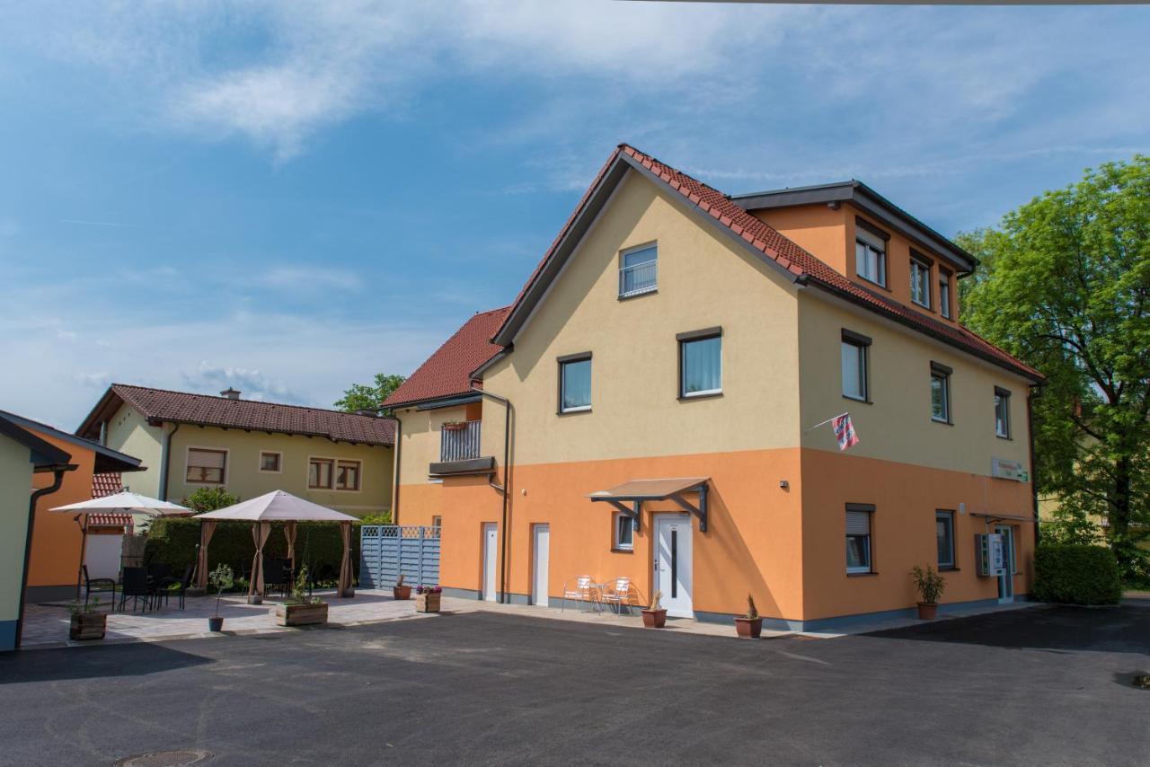 Ferienwohnungen Und Zimmer Yassi Spielberg Bei Knittelfeld Exteriér fotografie