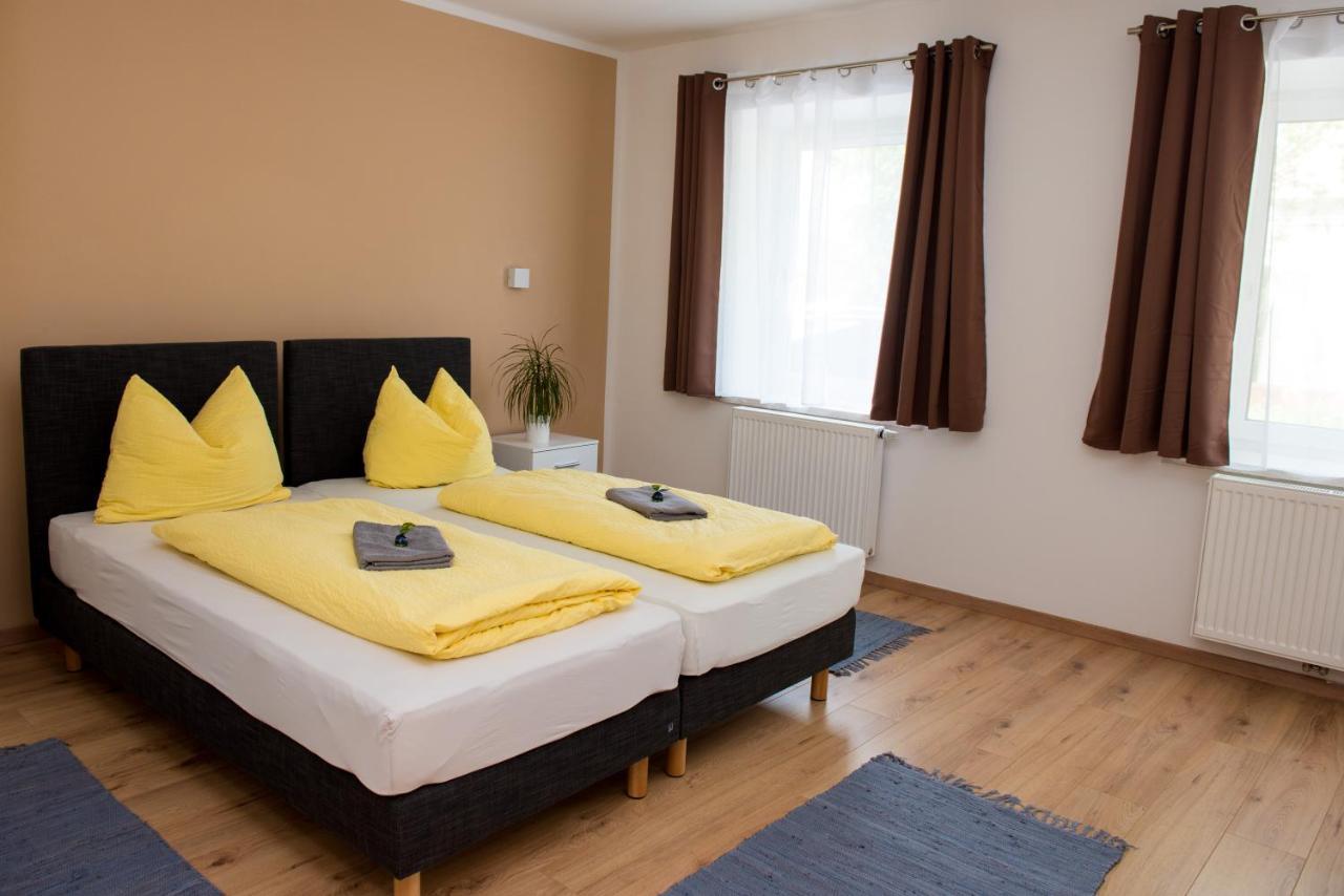 Ferienwohnungen Und Zimmer Yassi Spielberg Bei Knittelfeld Exteriér fotografie
