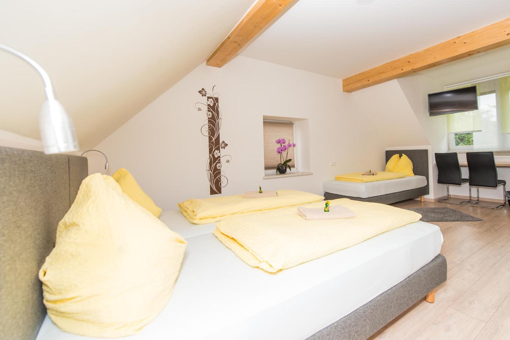 Ferienwohnungen Und Zimmer Yassi Spielberg Bei Knittelfeld Exteriér fotografie
