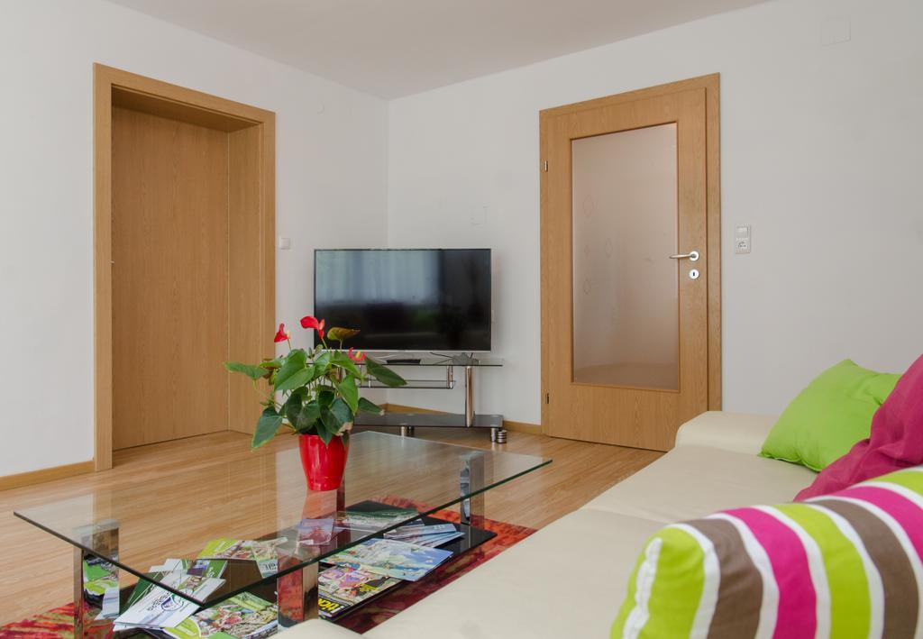 Ferienwohnungen Und Zimmer Yassi Spielberg Bei Knittelfeld Exteriér fotografie
