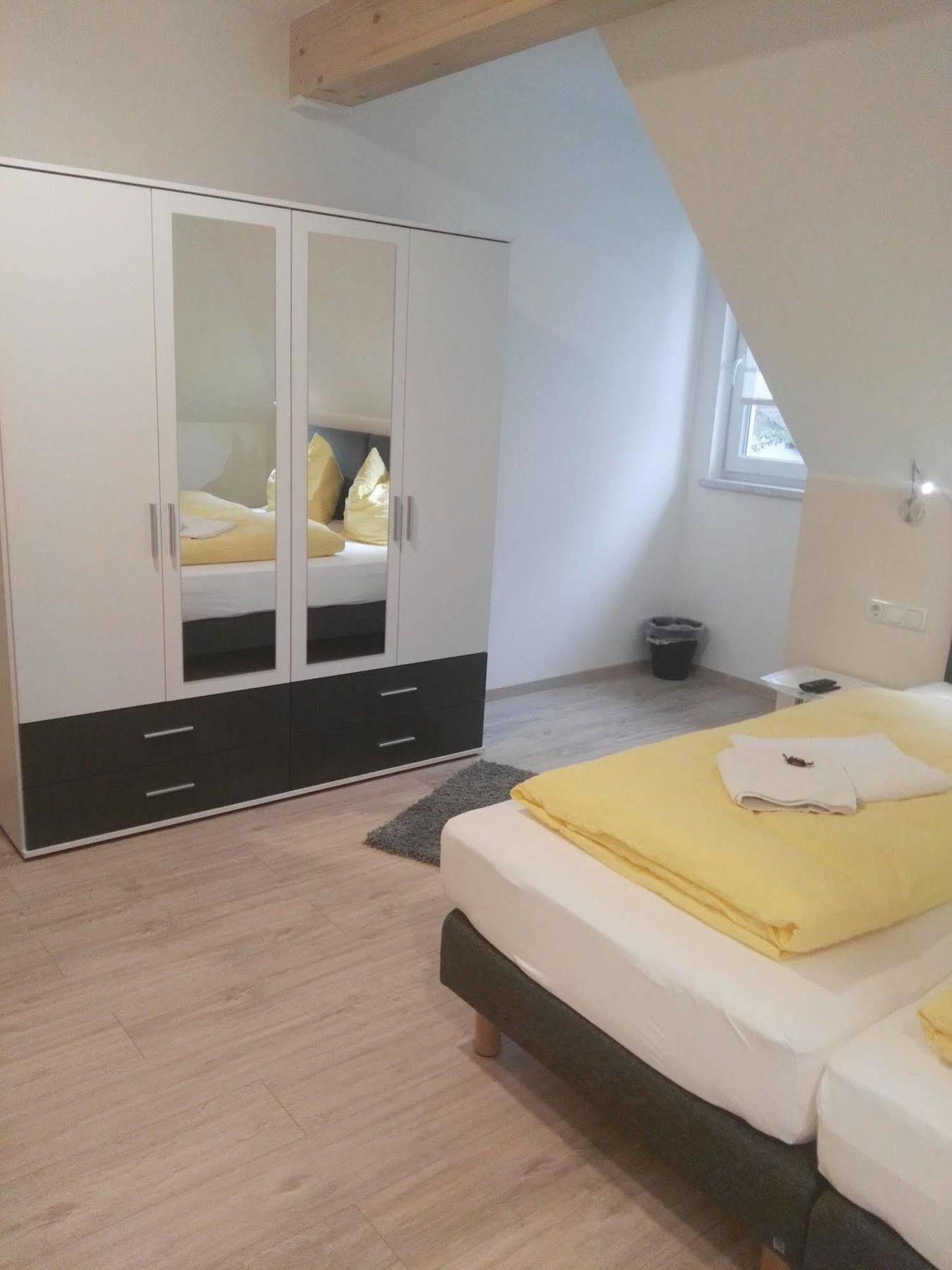 Ferienwohnungen Und Zimmer Yassi Spielberg Bei Knittelfeld Exteriér fotografie