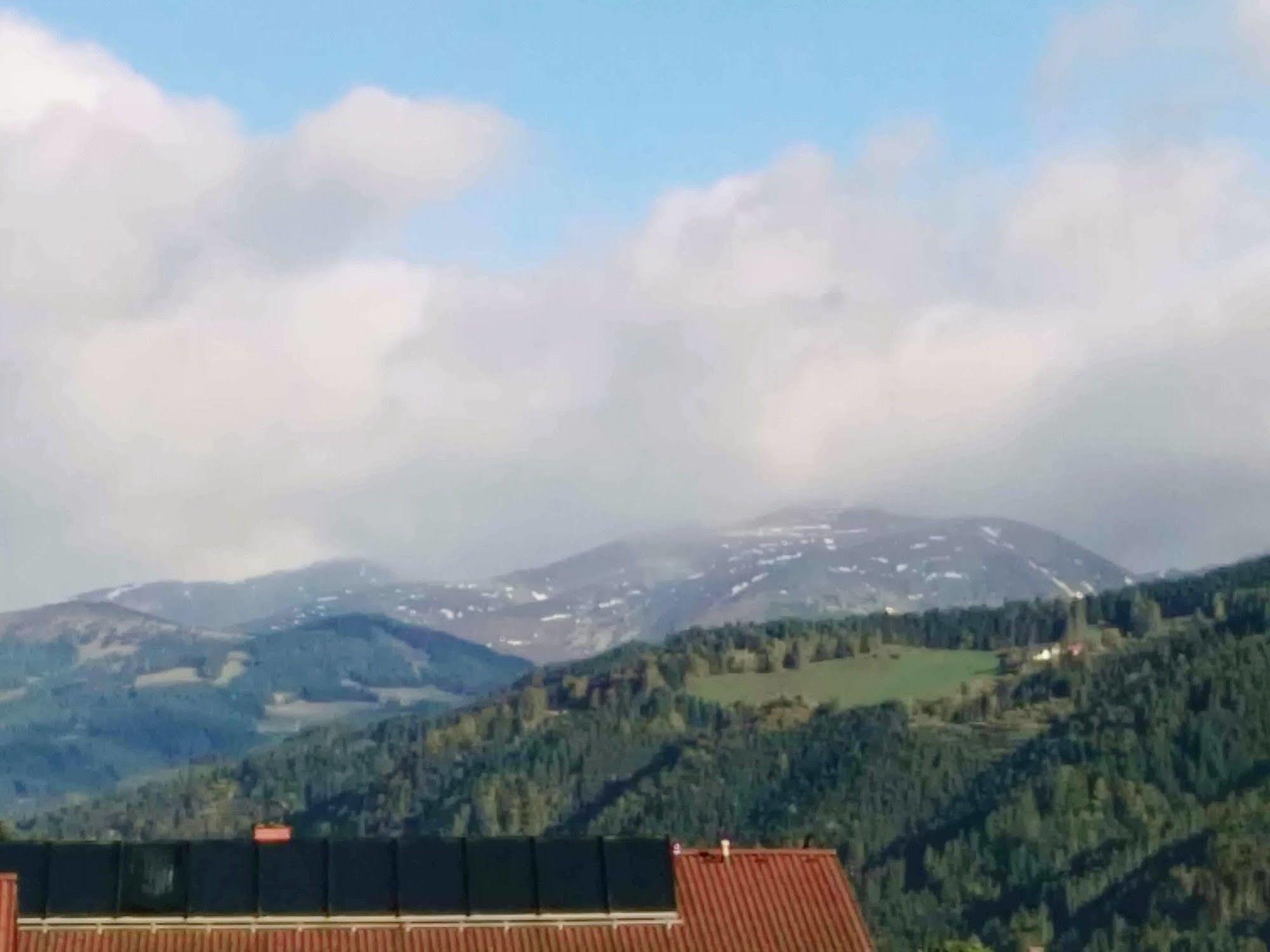 Ferienwohnungen Und Zimmer Yassi Spielberg Bei Knittelfeld Exteriér fotografie
